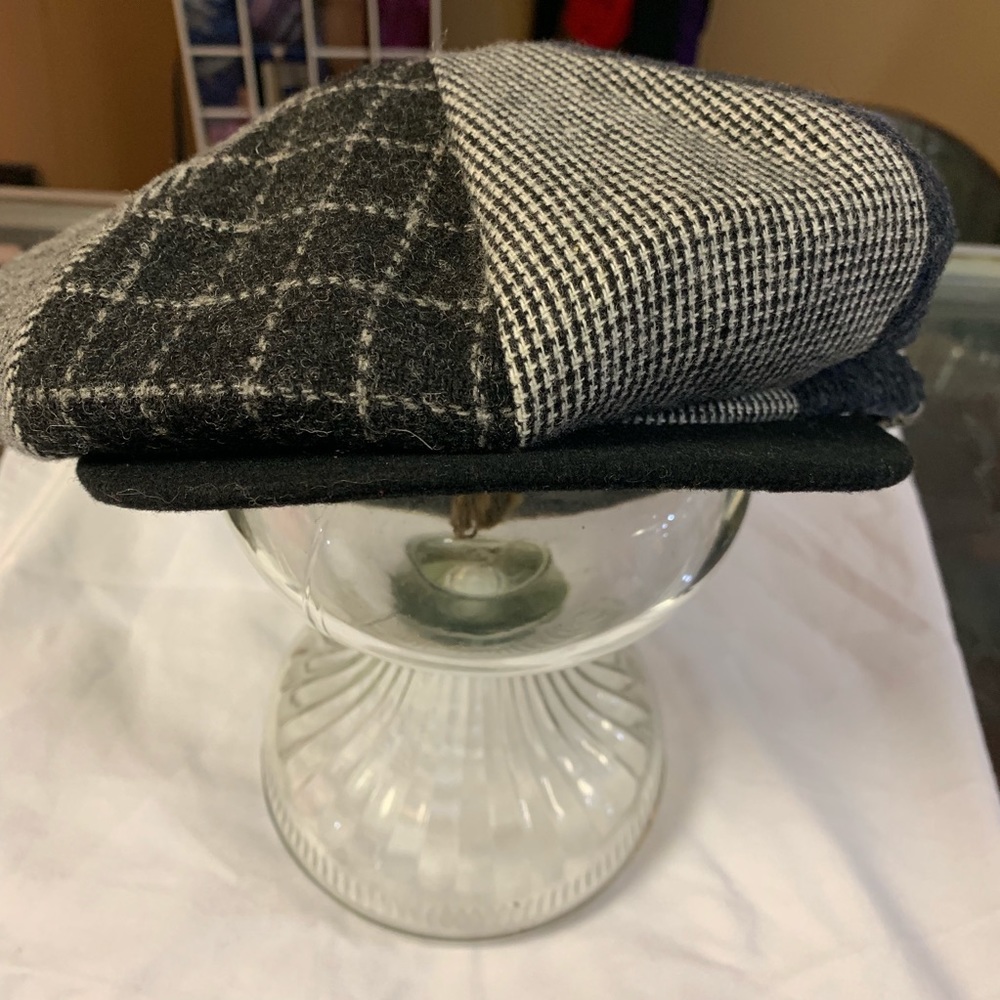 Multi pattern 81/4 newsboy cap